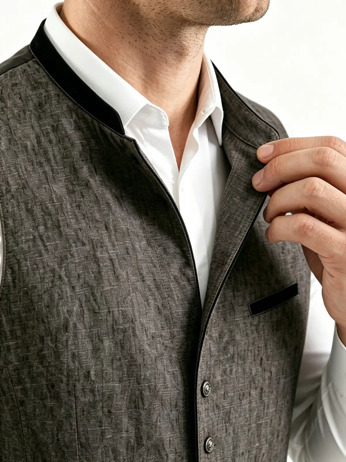 The Vale Vest in Anthracite